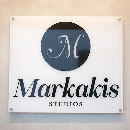 Markakis Studios Fira Town Bagian luar foto